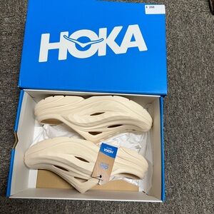 Hoka Ora Recovery Mule.Mens size 9 Women’s size 11
